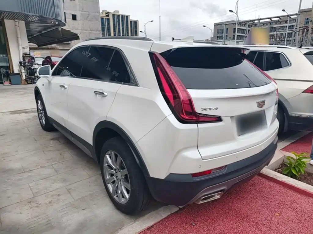 Cadillac XT4 — фото 5