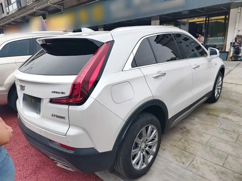 Cadillac XT4 — фото 7
