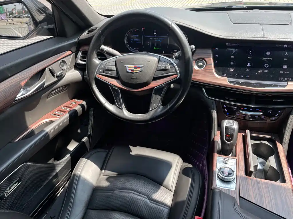 Cadillac CT6 — фото 14