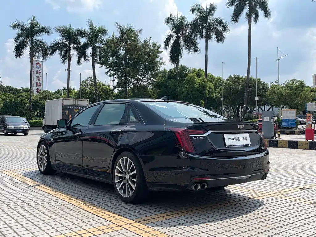 Cadillac CT6 — фото 6
