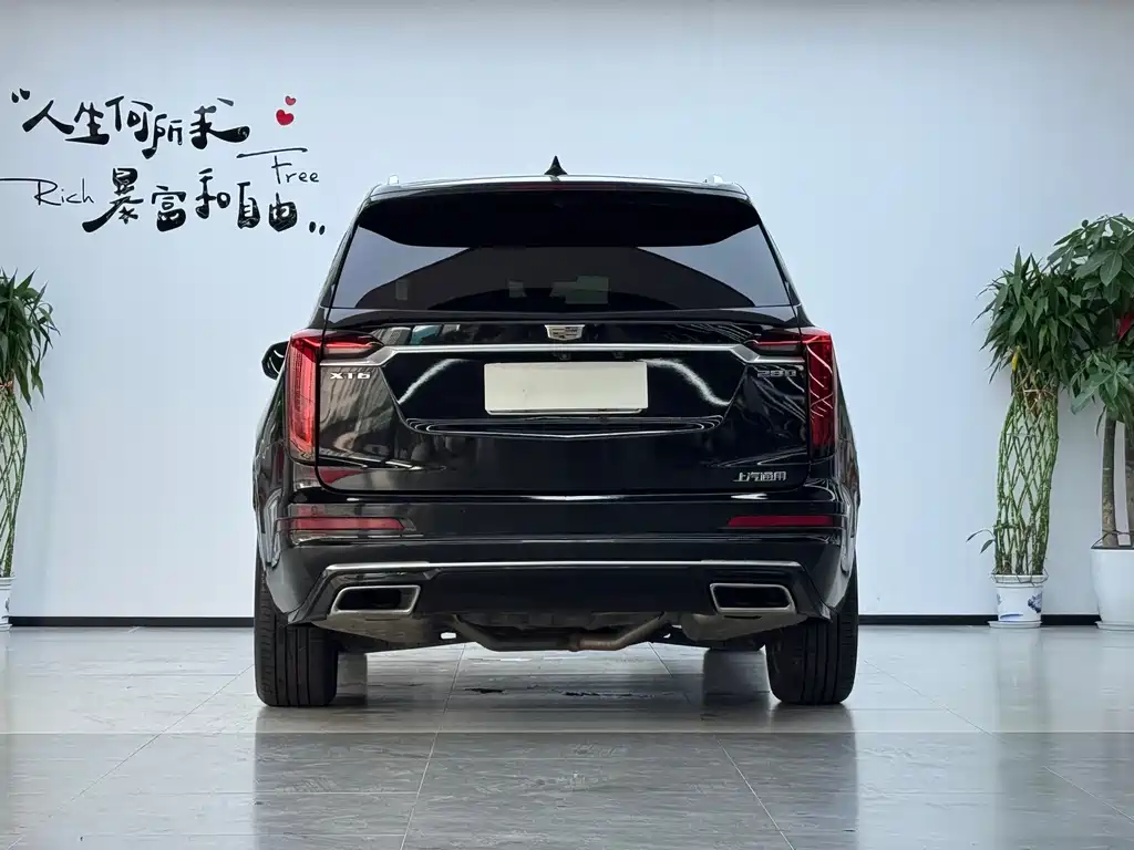 Cadillac XT6 — фото 20