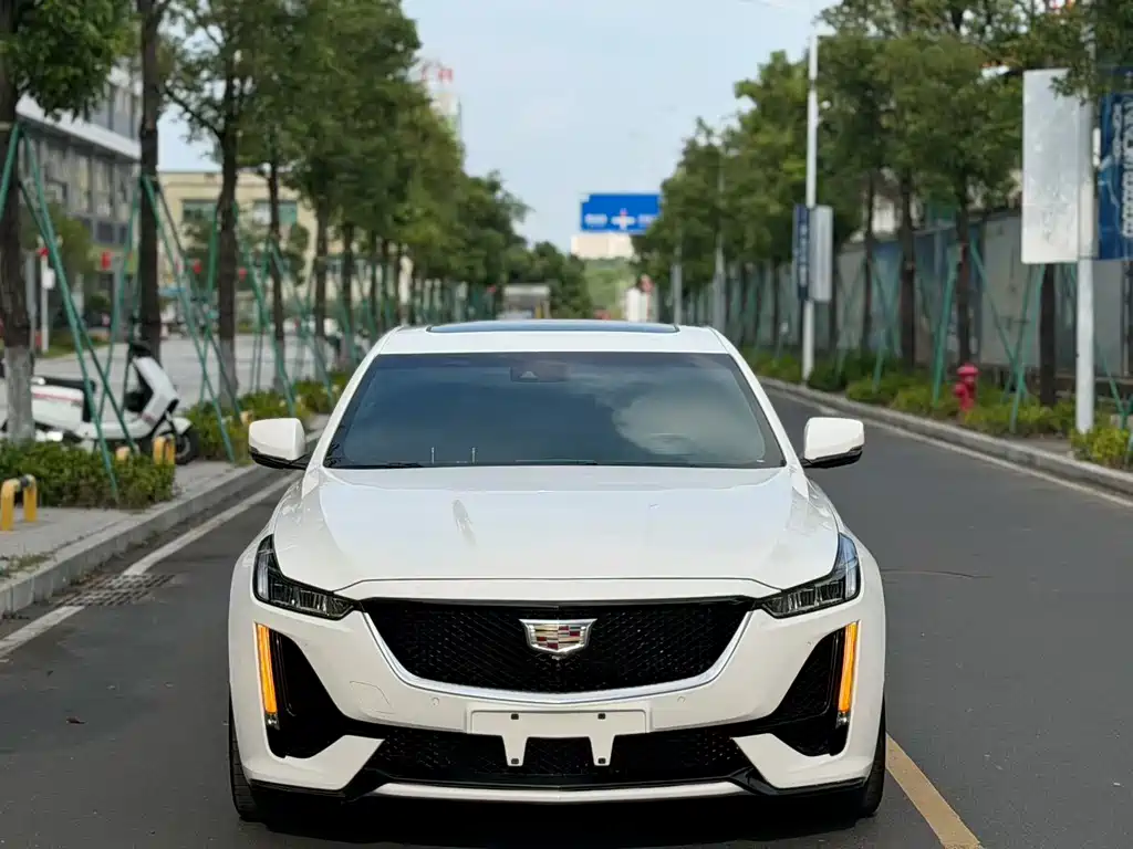 Cadillac CT5 — фото 2