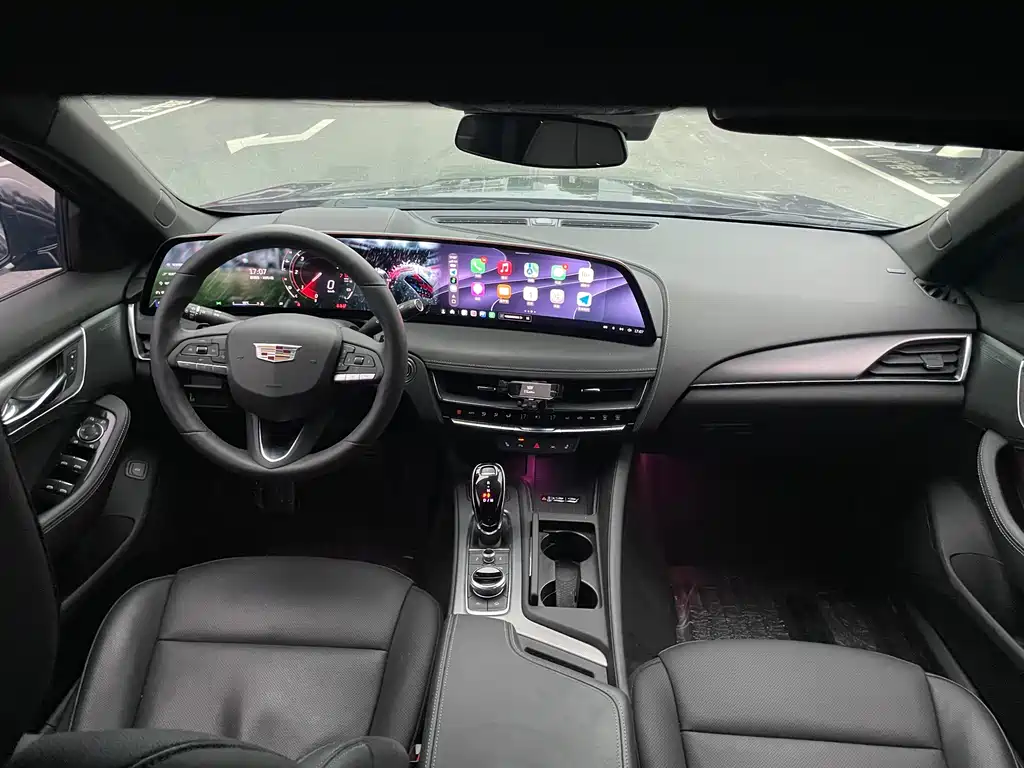 Cadillac CT5 — фото 8