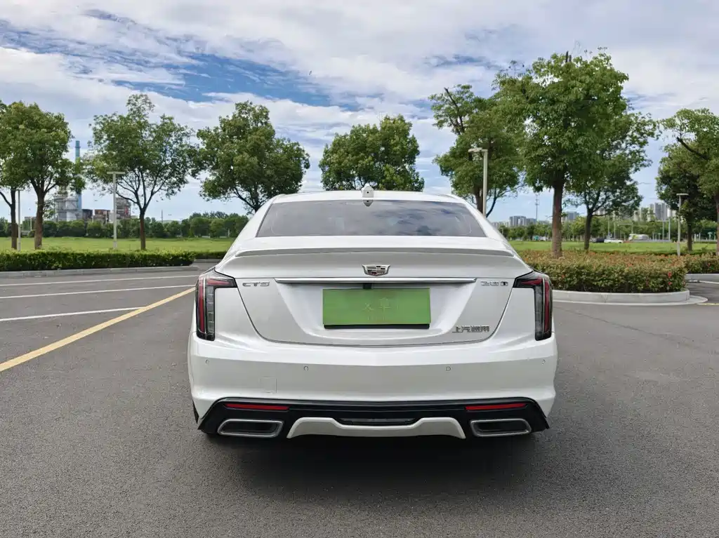 Cadillac CT5 — фото 20