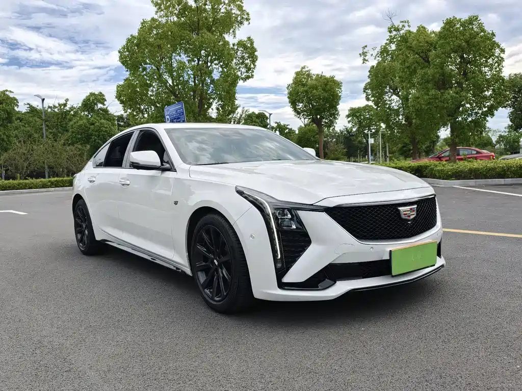 Cadillac CT5 — фото 3