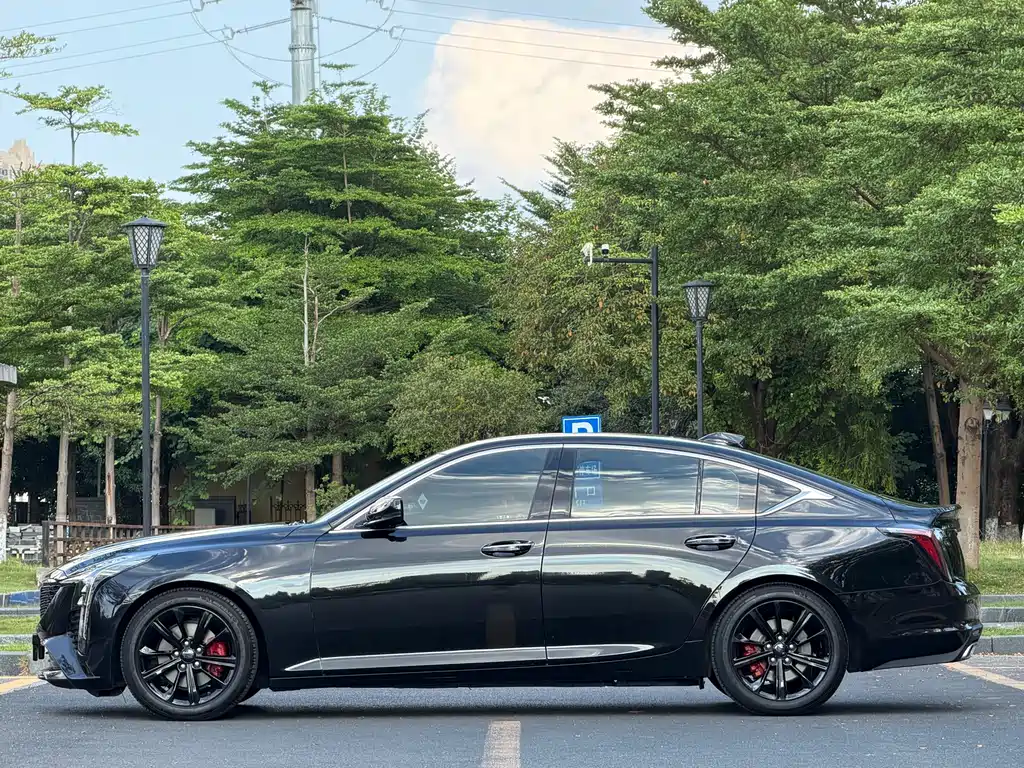 Cadillac CT5 — фото 3