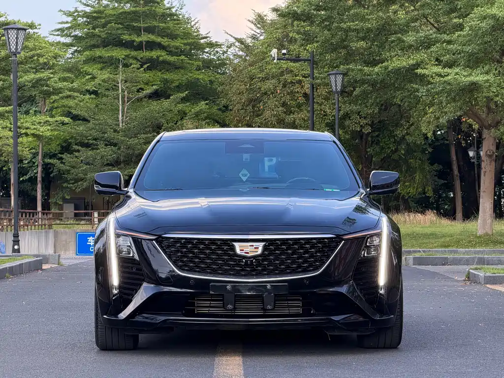 Cadillac CT5 — фото 6