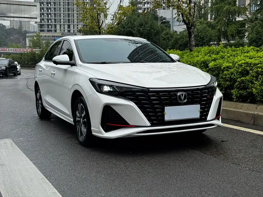 Changan Eado — фото 3