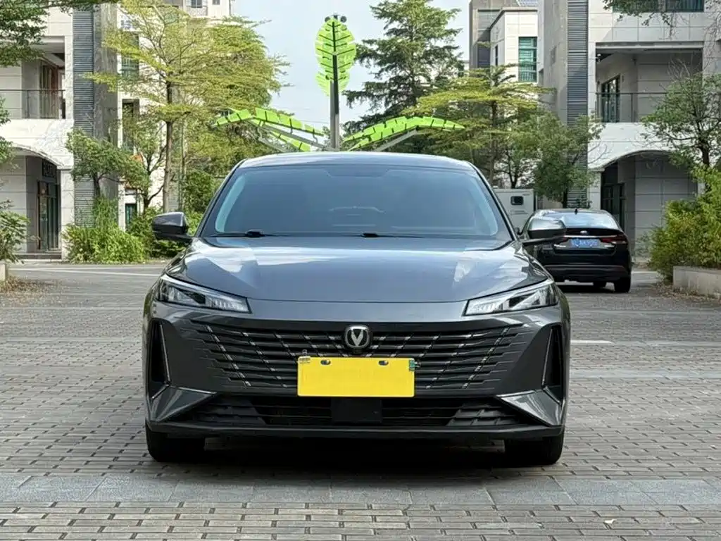Changan Eado — фото 2