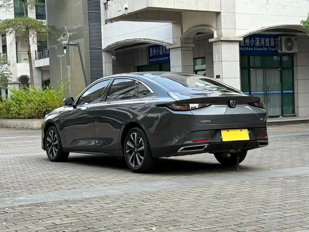 Changan Eado — фото 9