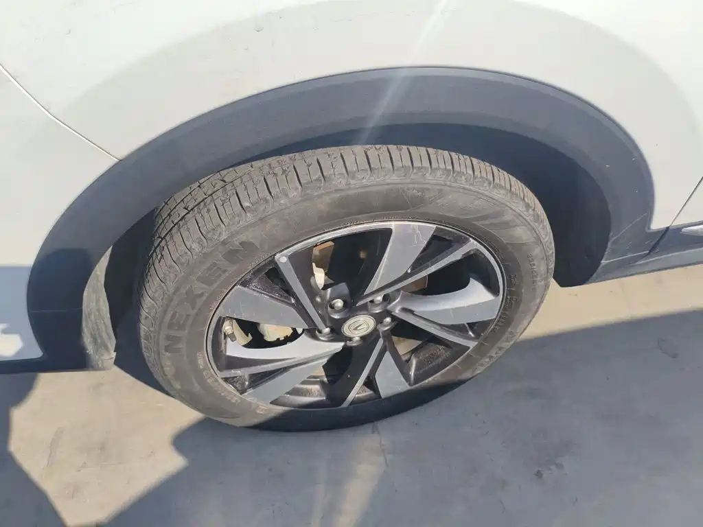 Changan CS55 EV — фото 23