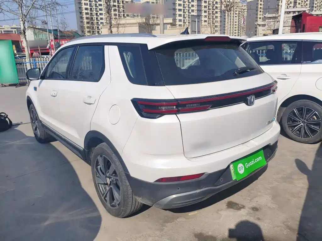 Changan CS55 EV — фото 5
