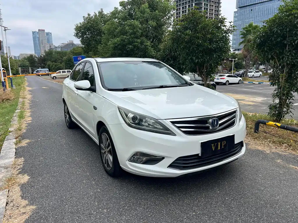 Changan Eado — фото 3
