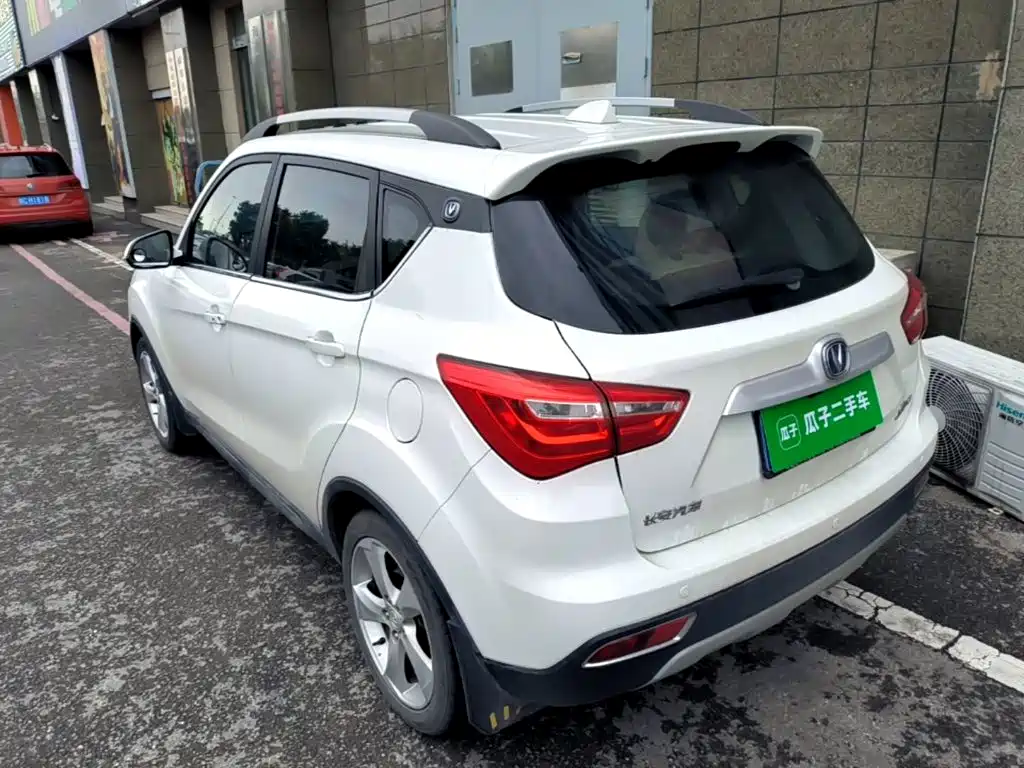 Changan CS35 — фото 5