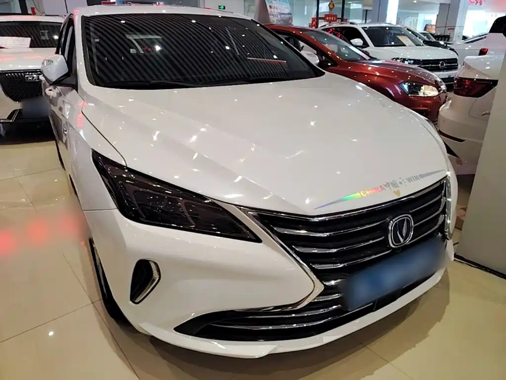 Changan Eado XT — фото 4
