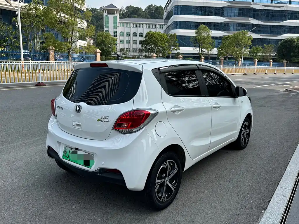 Changan Benben E-Star — фото 5
