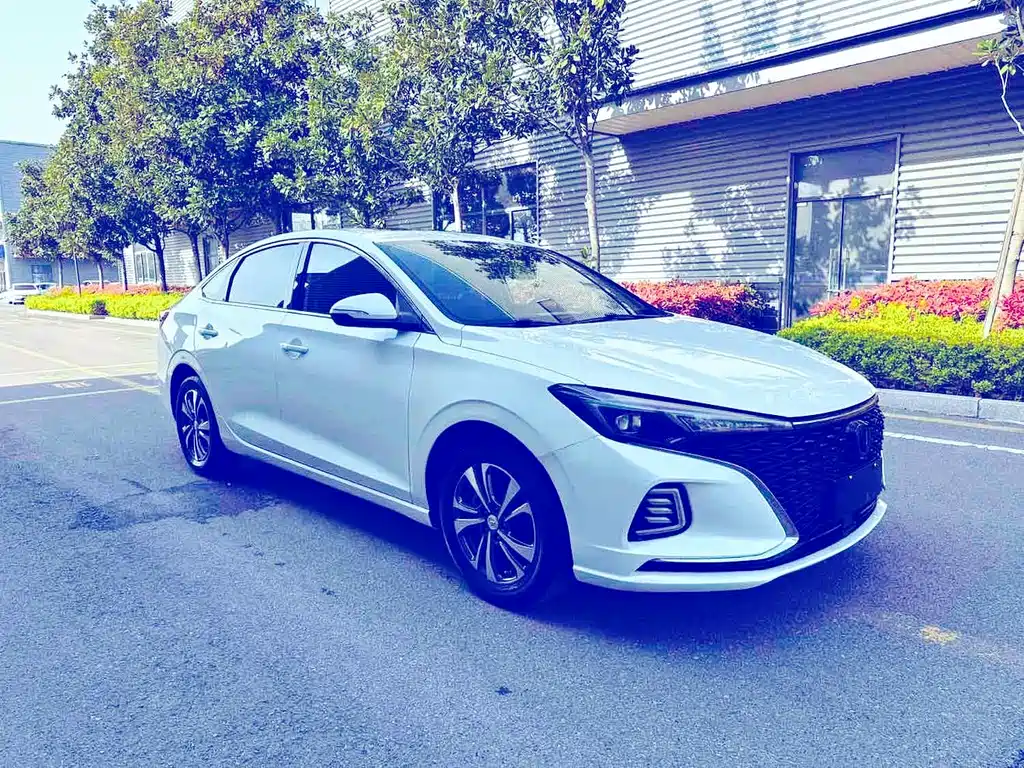 Changan Eado — фото 3