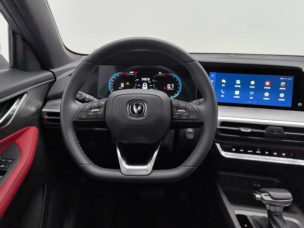 Changan CS35PLUS — фото 11