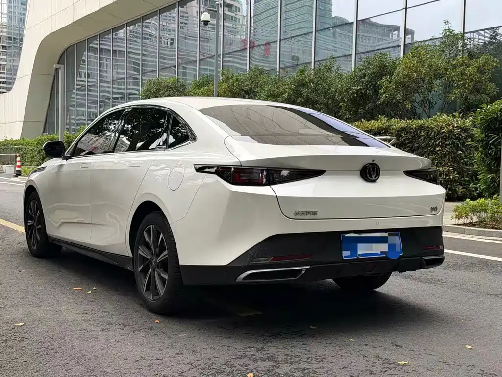 Changan Eado — фото 3