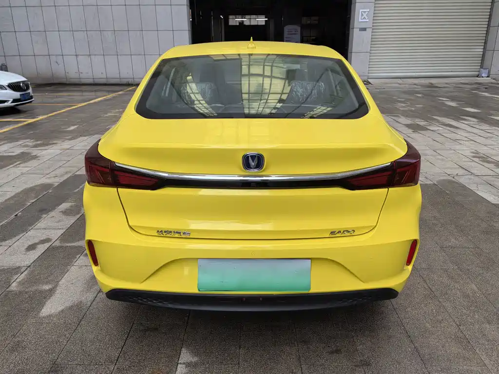 Changan Eado New Energy — фото 4