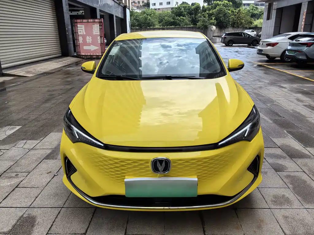 Changan Eado New Energy — фото 8