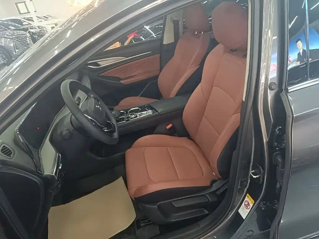 Changan Eado — фото 15