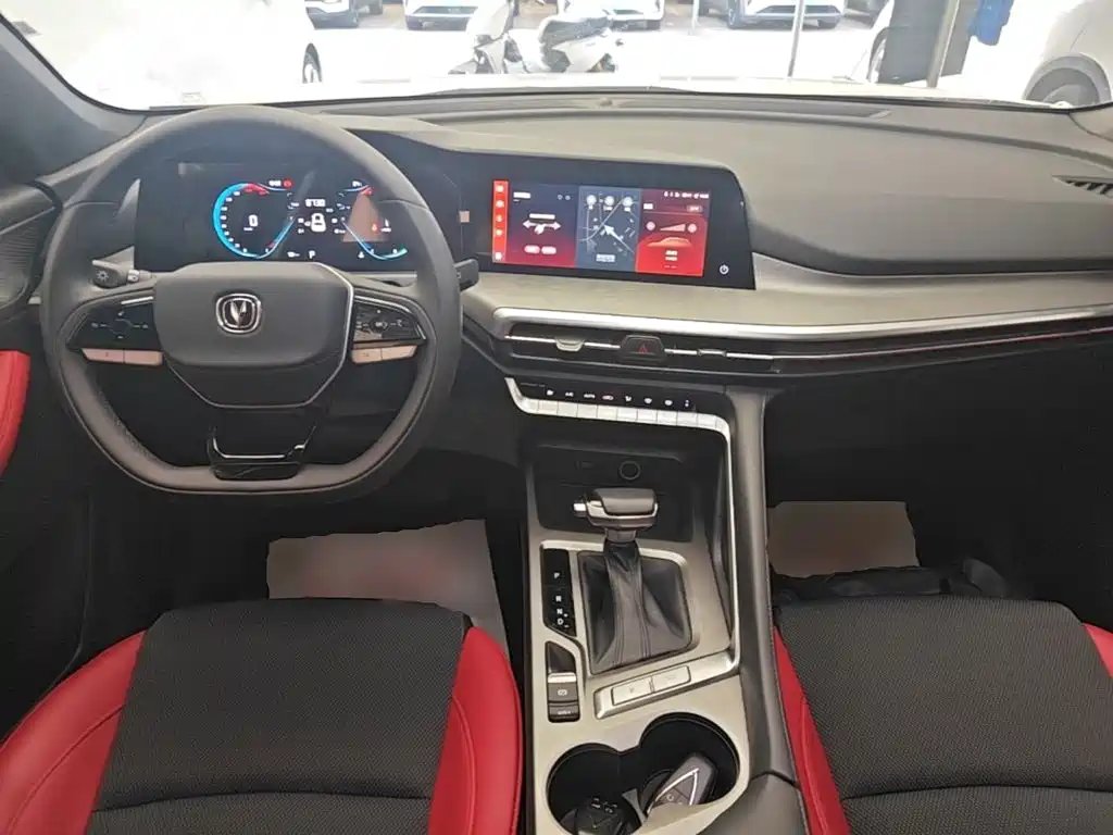 Changan CS35PLUS — фото 10