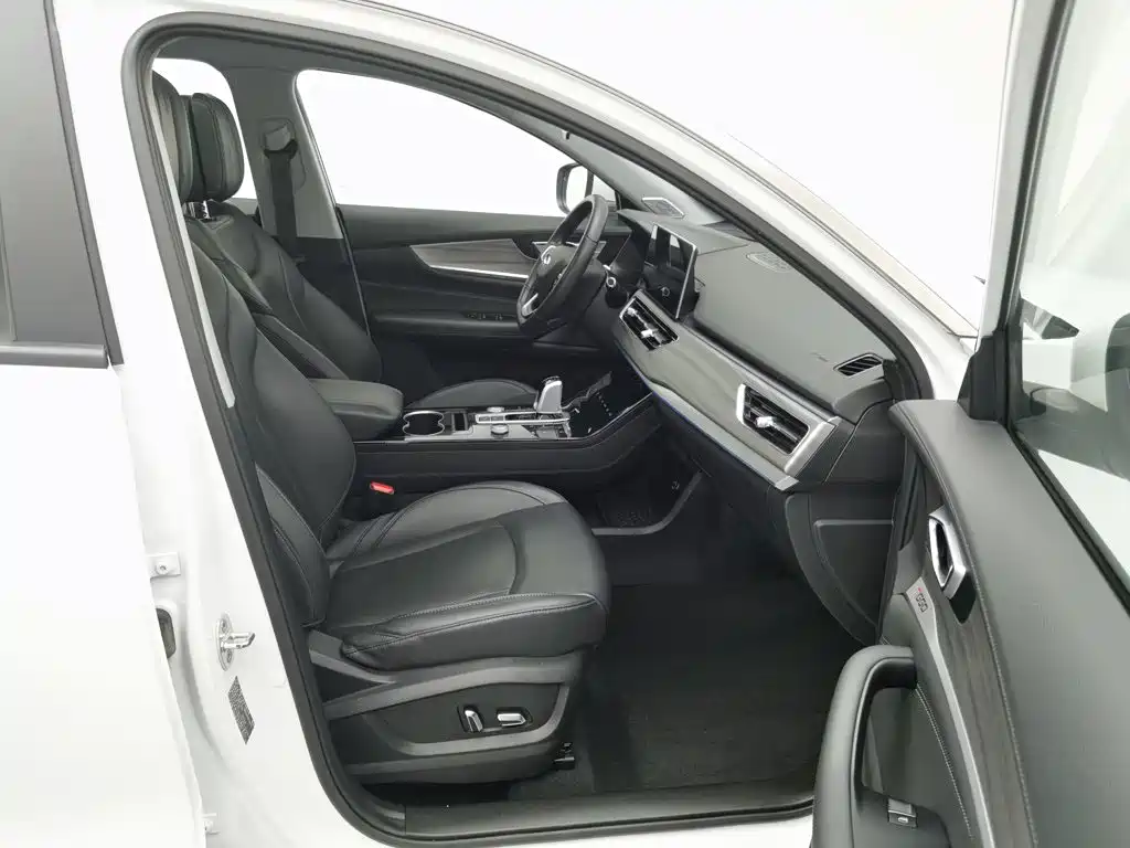 Chery Tiggo 8 — фото 23