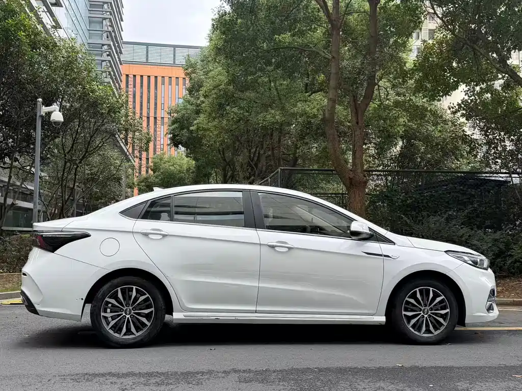 Chery Arrizo 5 PLUS — фото 6