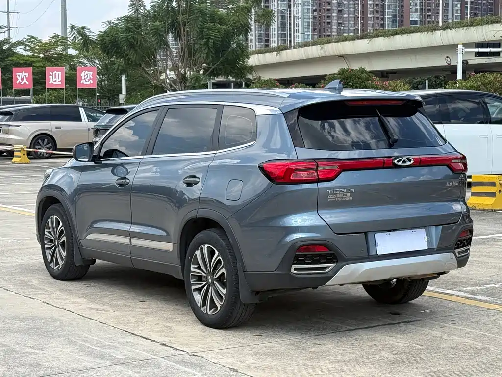 Chery Tiggo 8 — фото 5