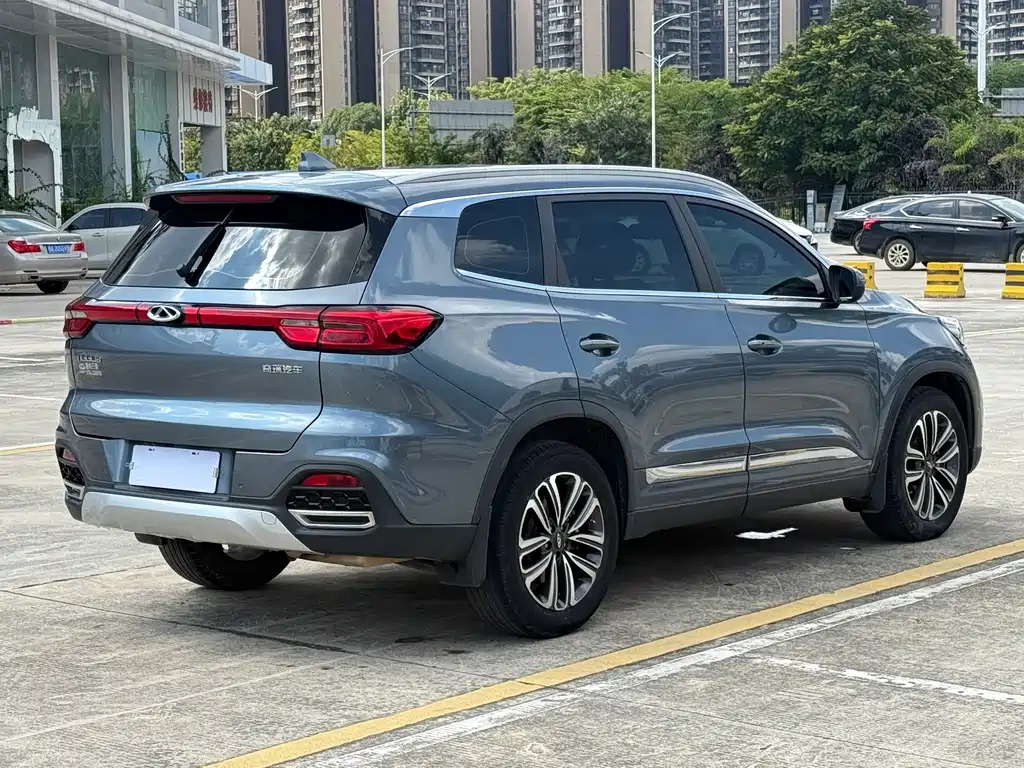 Chery Tiggo 8 — фото 7