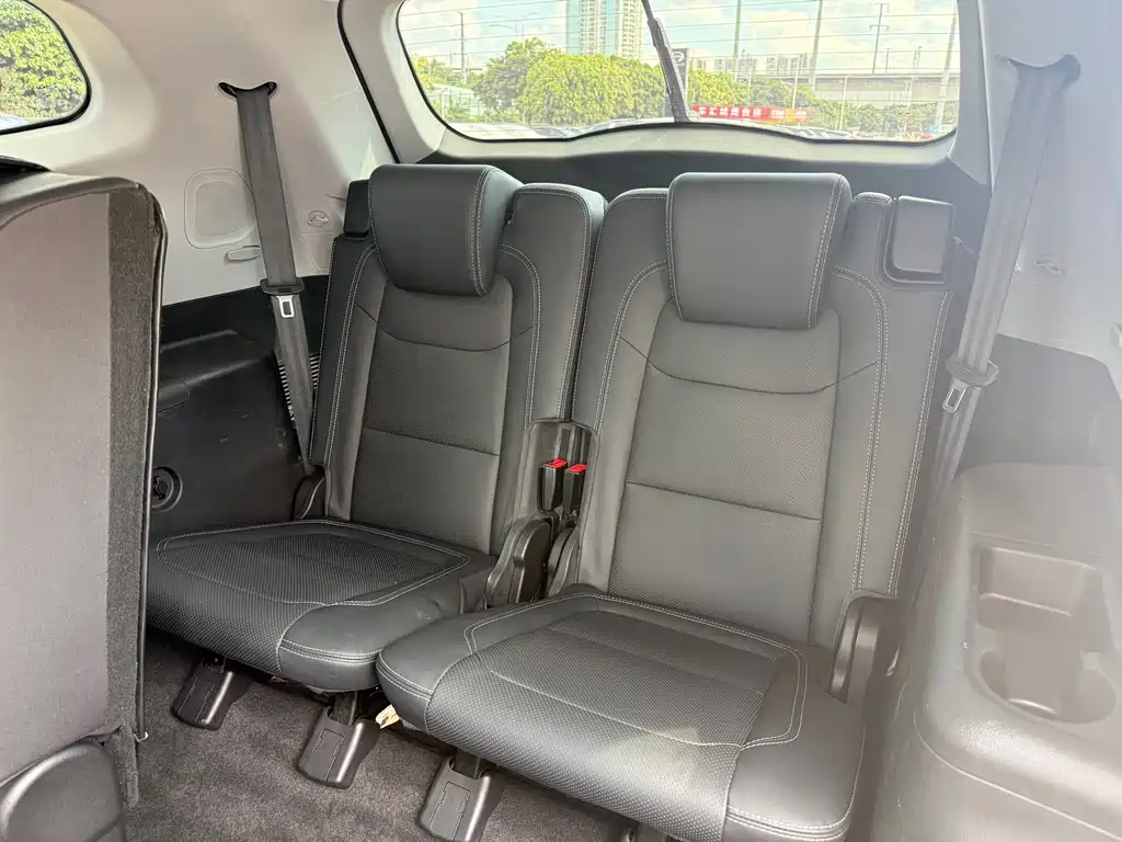 Chery Tiggo 8 — фото 10
