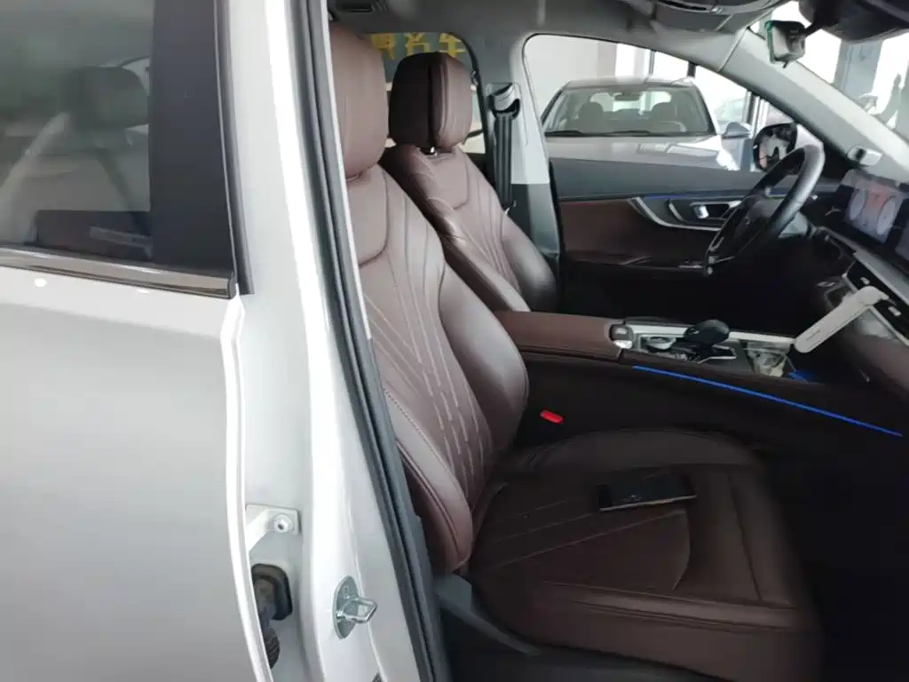 Chery Tiggo 8 PRO NEV — фото 25