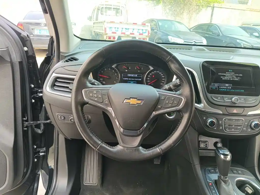 Chevrolet Equinox — фото 11