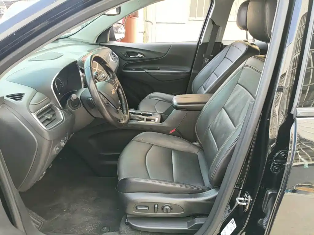 Chevrolet Equinox — фото 15
