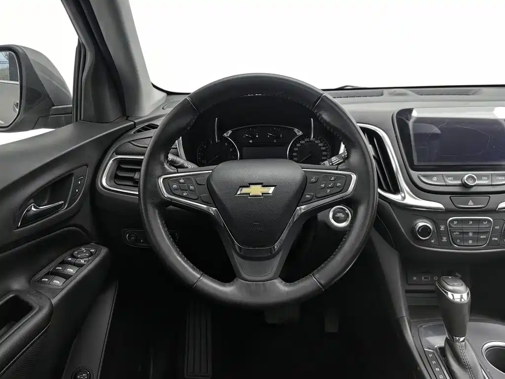 Chevrolet Equinox — фото 11