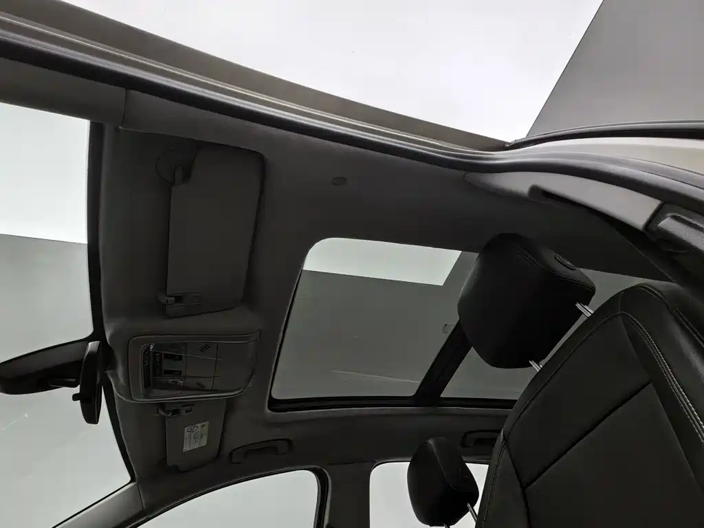 Chevrolet Equinox — фото 14