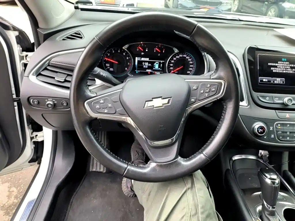 Chevrolet Malibu XL — фото 11