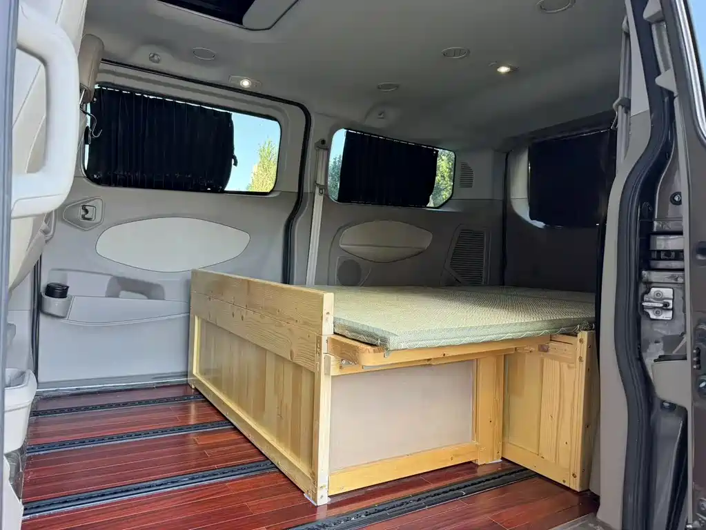 Ford Tourneo — фото 4