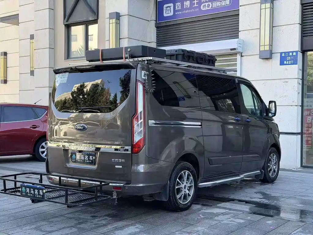 Ford Tourneo — фото 7