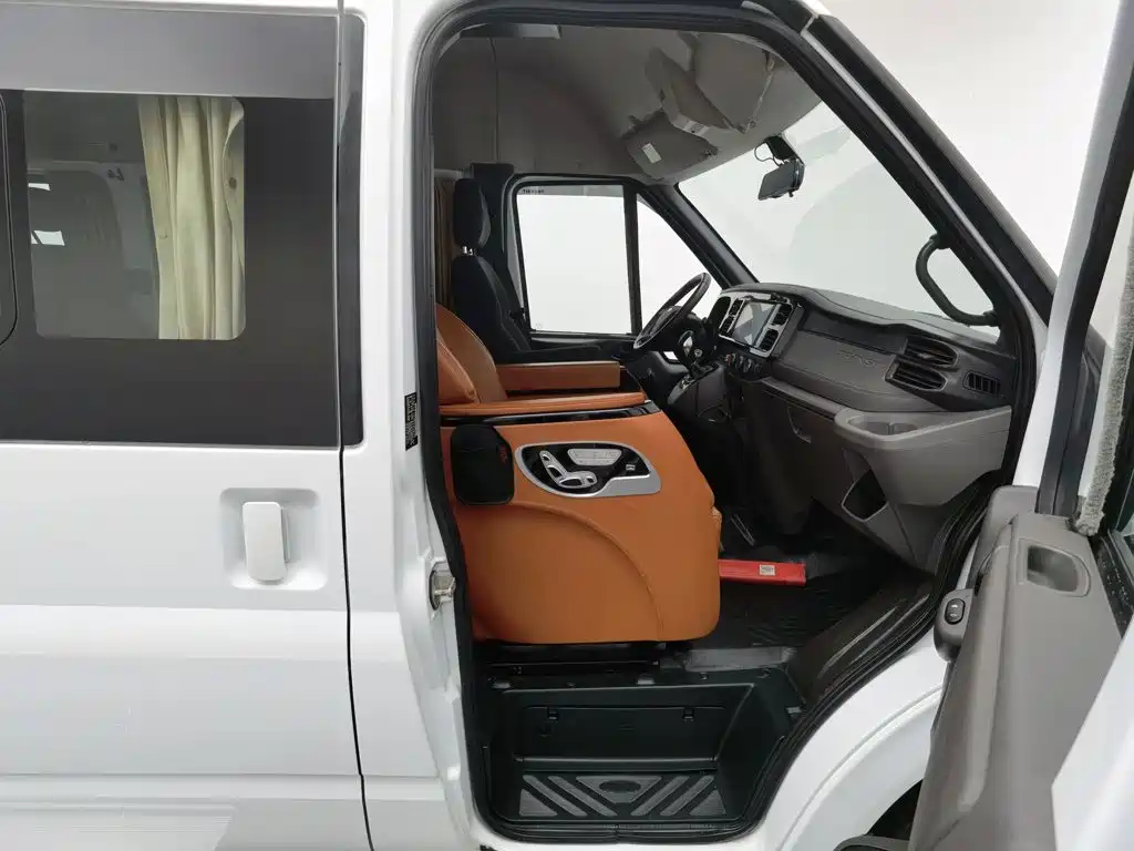 Ford Transit Custom — фото 23