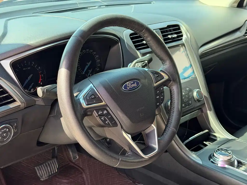 Ford Mondeo — фото 6