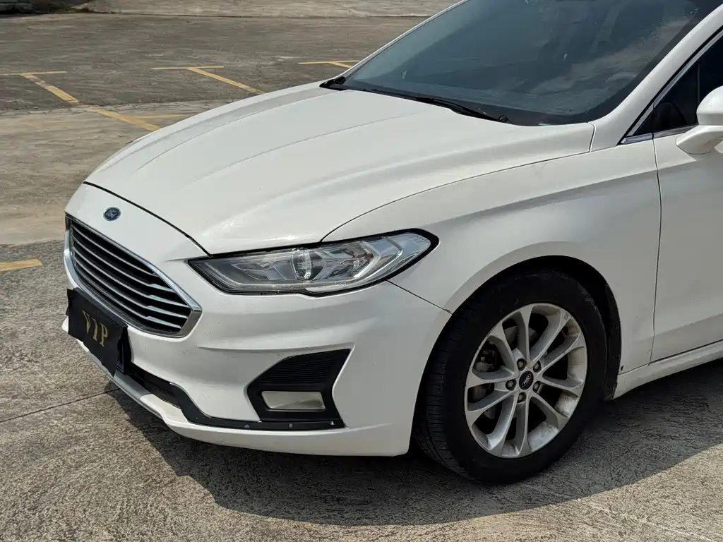 Ford Mondeo — фото 5