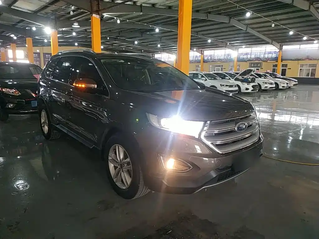 Ford Edge — фото 4