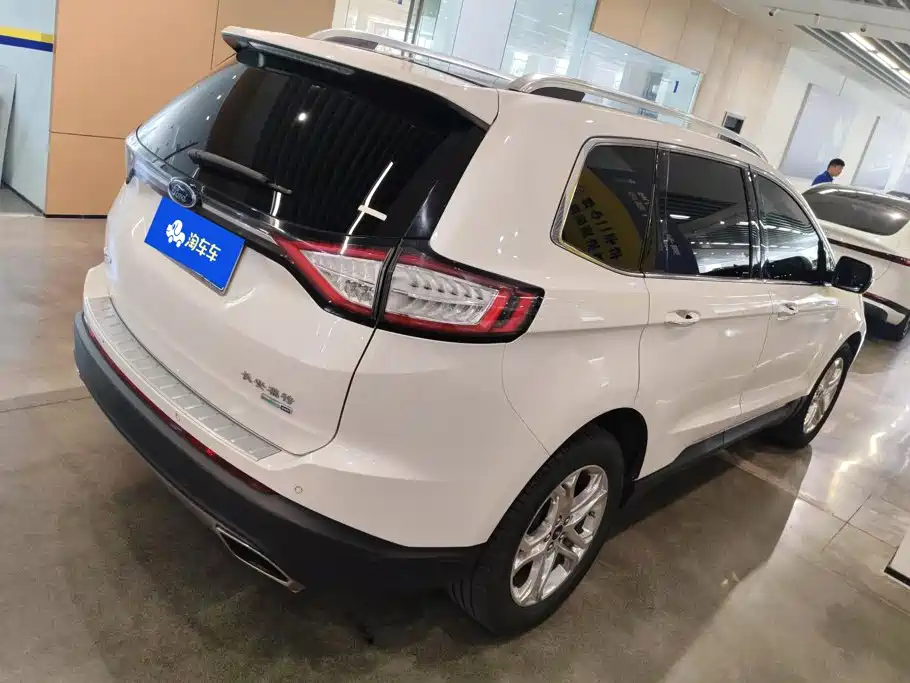 Ford Edge — фото 3