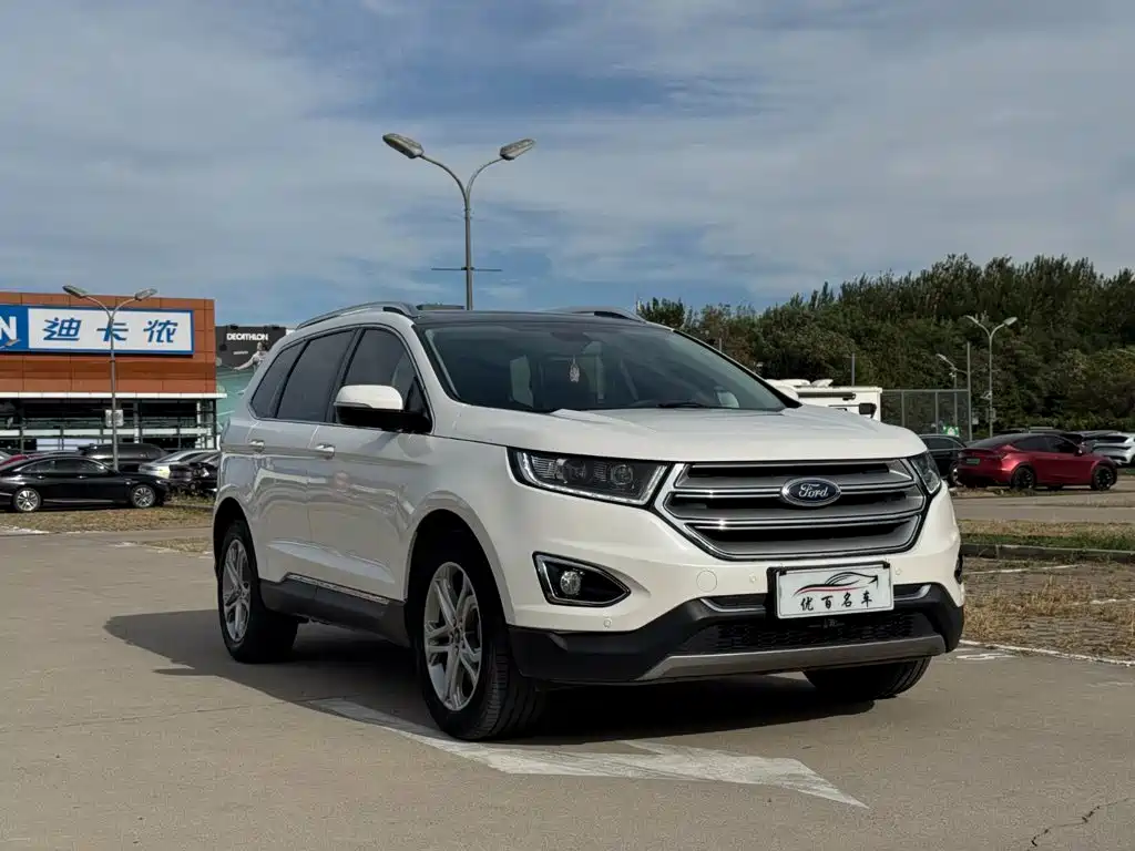 Ford Edge — фото 3