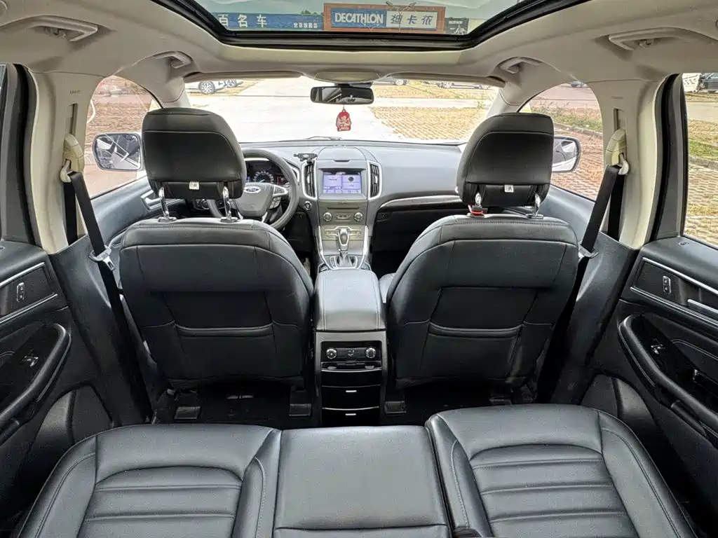 Ford Edge — фото 24