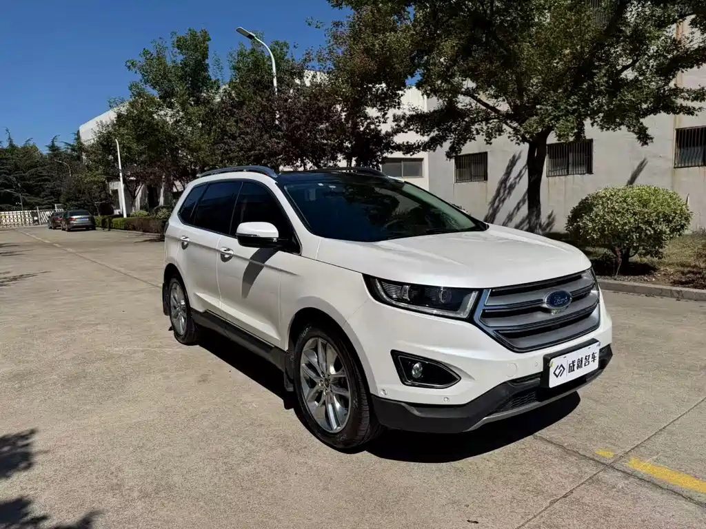 Ford Edge — фото 3