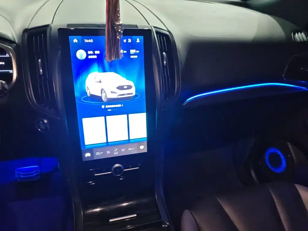 Ford Edge — фото 13