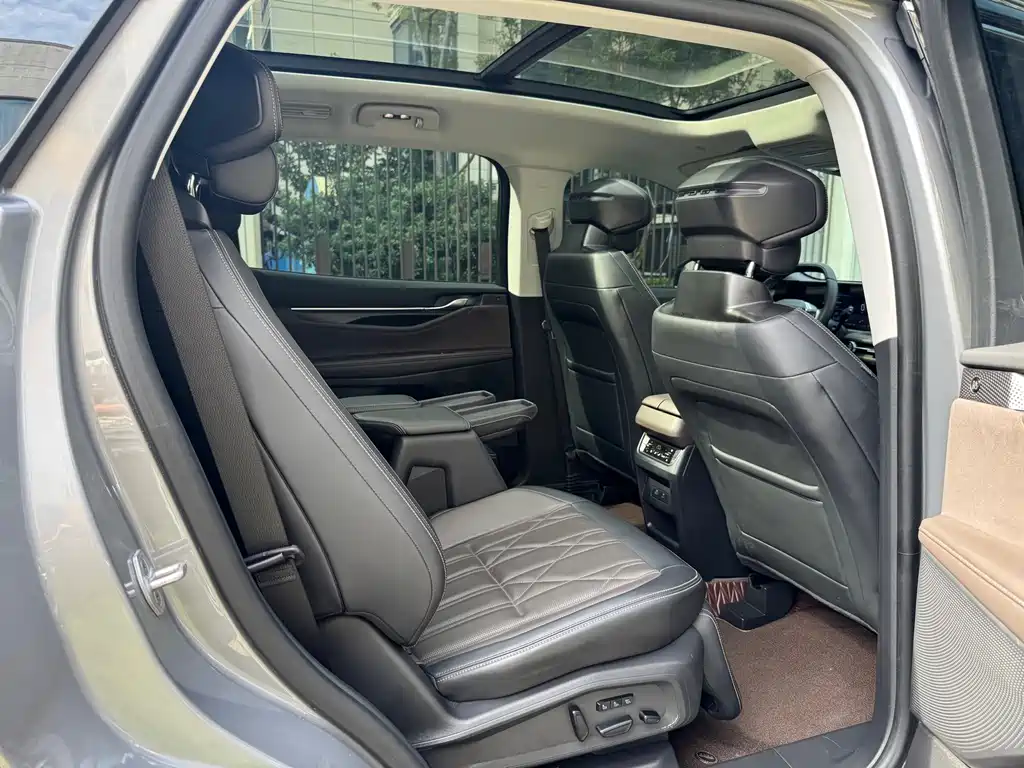 Ford Edge — фото 23